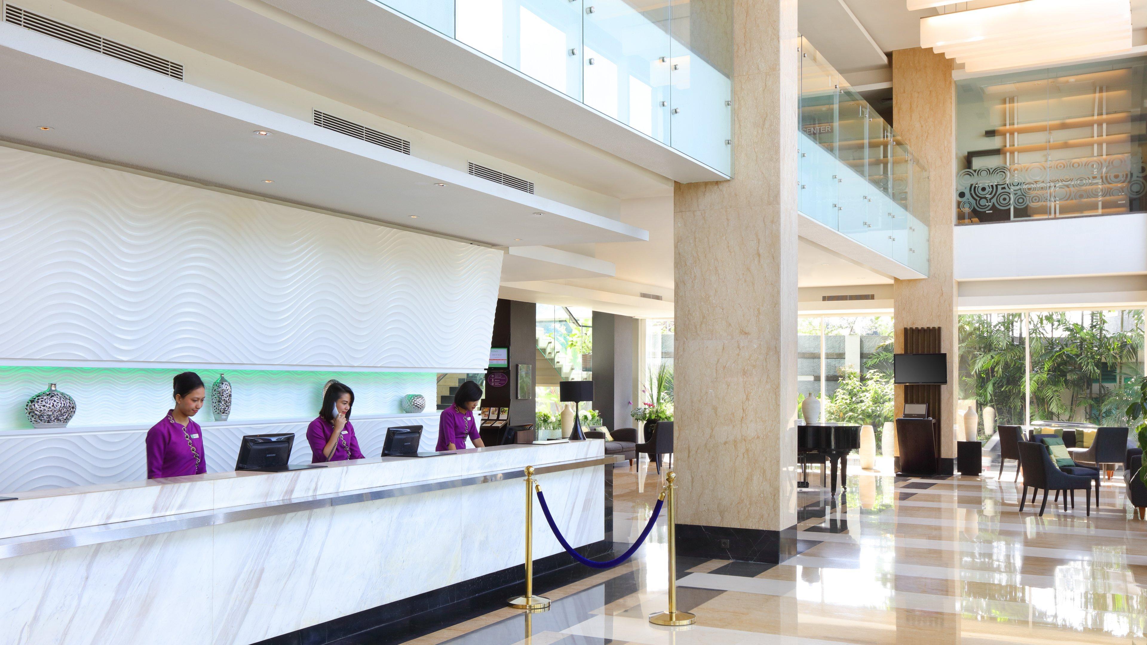 Holiday Inn Bandung Pasteur By Ihg Exterior photo