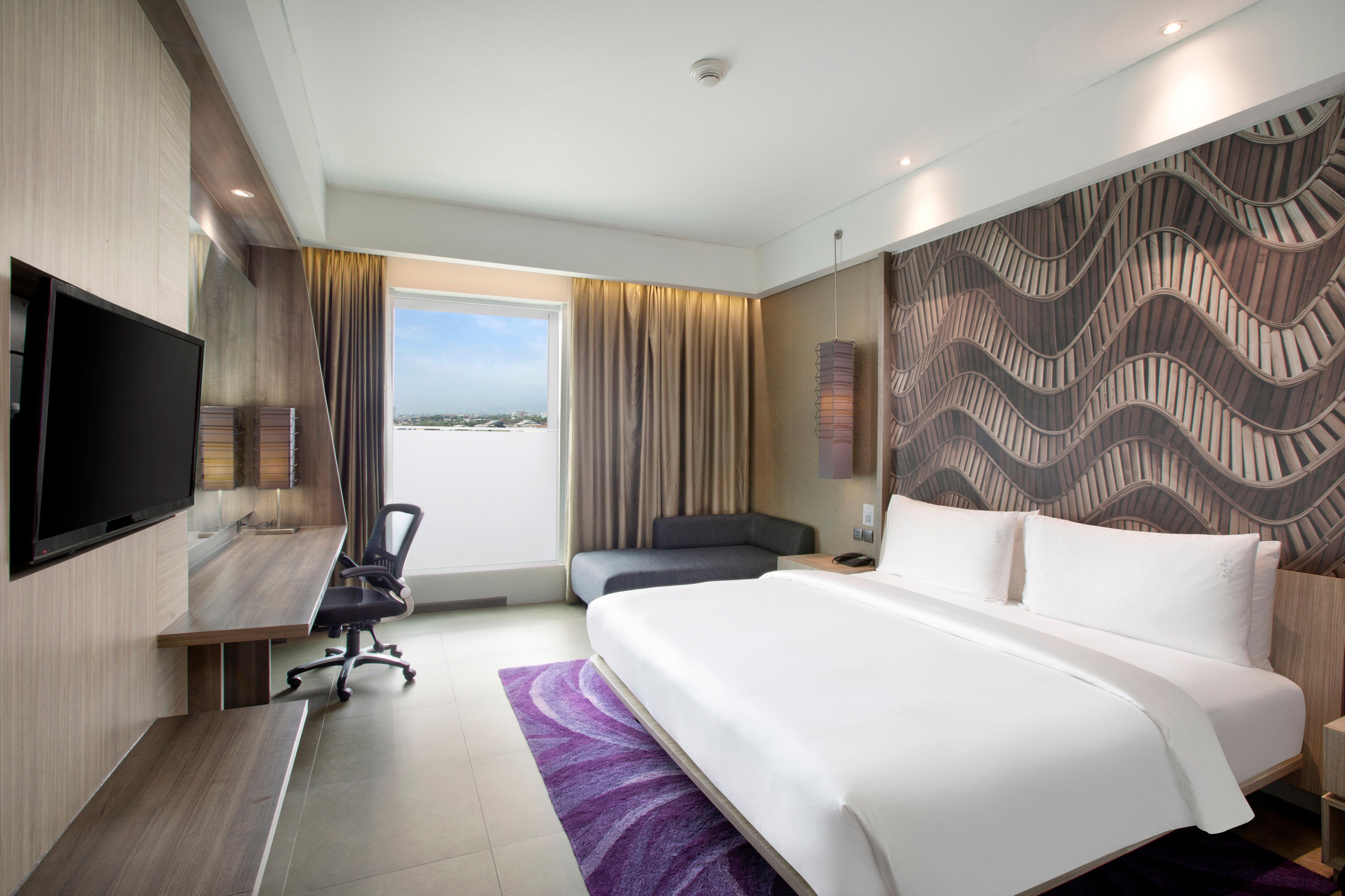 Holiday Inn Bandung Pasteur By Ihg Exterior photo